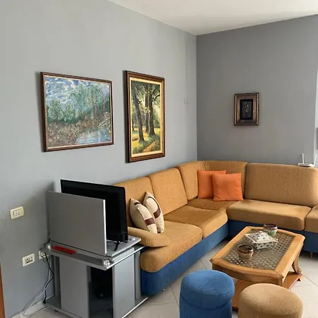 Near Beach Golem Durres Albania Apartment *